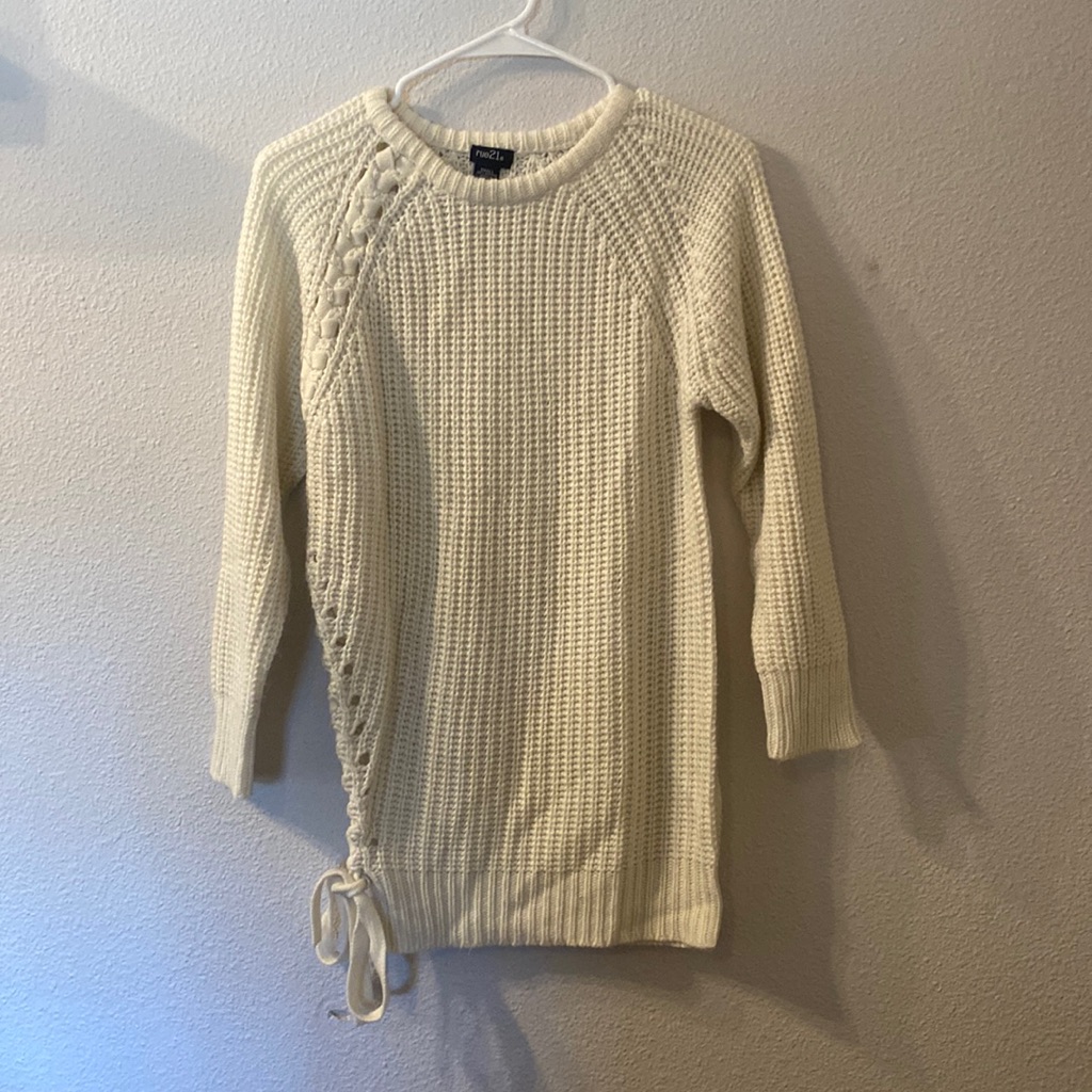 Rue 21 Knitted Sweater With Tie Side Size Small